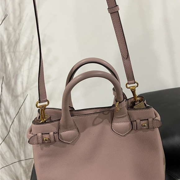 Burberry Derby Leather Small Banner Tote - Picture 8 of 11